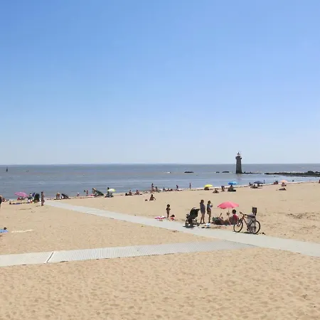 Les Pecheries By Interhome شقة *